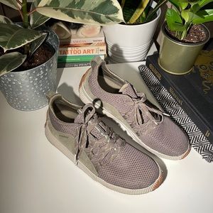 SOREL out n about plus waterproof sneaker / size 9 / euro 40